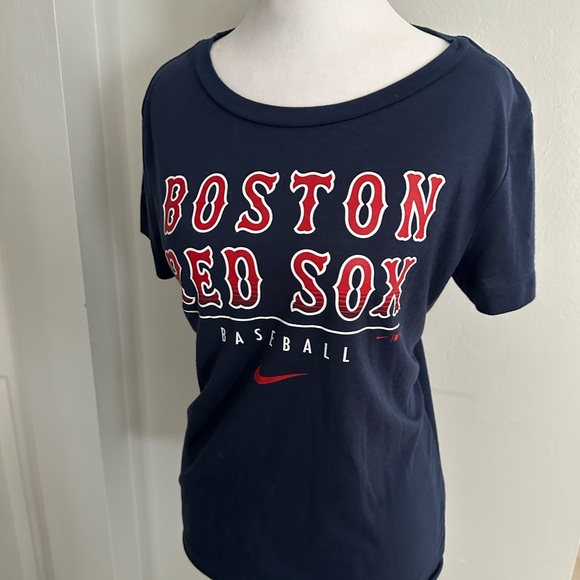 Women’s Boston Red Sox  Crew Neck Nike Tee T Shirt Size Small Slim Fit - Picture 1 of 4